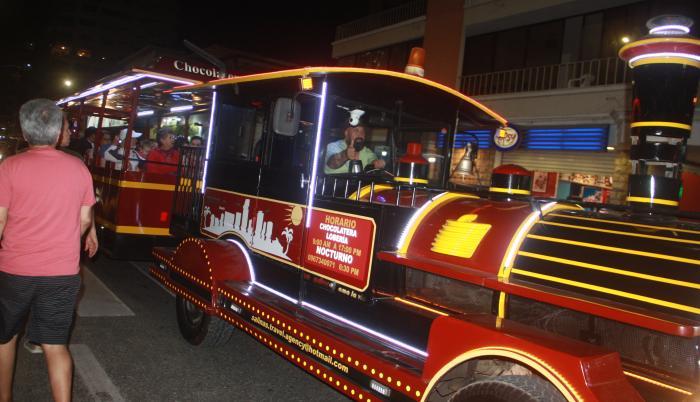 ‘Farrea’ y celebra Año Nuevo en Salinas