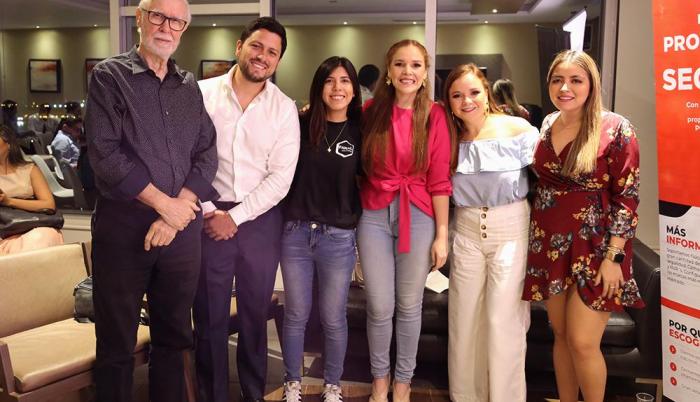 Peter Mussfeldt, Alejandro Bolaños, Claudia Cervantes, Estefanía Mármol, Flavia Mármol y Emily Torres.