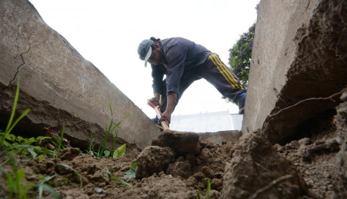 Las exhumaciones consisten en sacar los cadáveres de las tumbas para colocarlos en espacios más pequeños, después de 10 años.