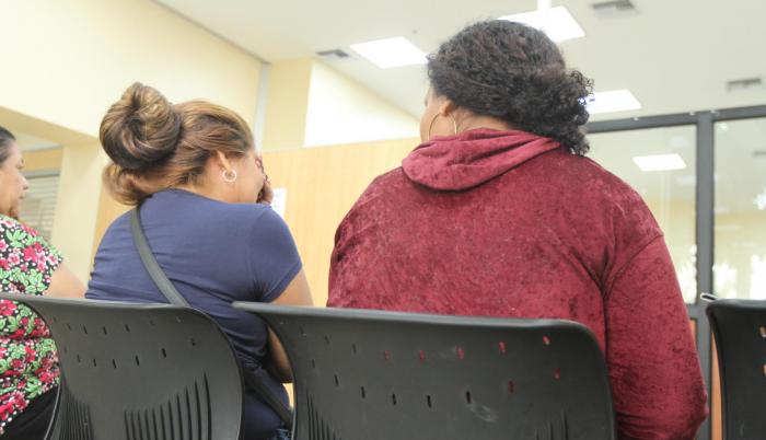 Familiares del fallecido, de 23 años, acudieron a la Fiscalía para denunciar el hecho.