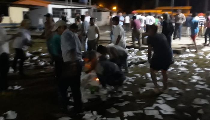 El material electoral se vio afectado en el recinto 26 de Septiembre de Pichincha.