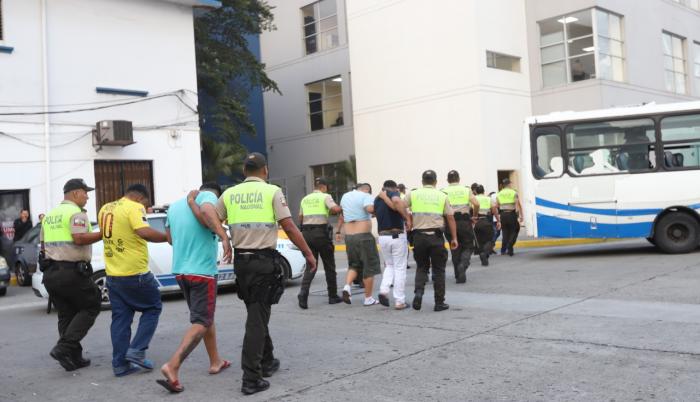 A los detenidos los encontraron en casas ubicadas en el Batallón del Suburbio.