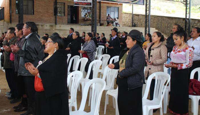 La comunidad elevó oraciones por los desaparecidos hace tres lustros.