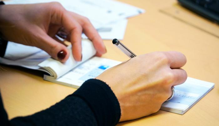 Las empresas ecuatorianas prevén subir remuneraciones, en promedio, en 2,5 %.