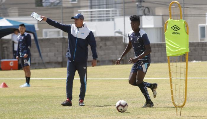 El preparador físico del equipo camarata, Winston Cifuentes, dio a conocer que contará con Godoy y Chalá para el cotejo.