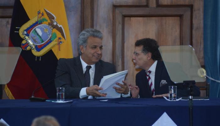 Una vez concluido el proceso de traspaso, el jefe de Estado ordena que el Ministerio del Interior pase a llamarse Ministerio de Gobierno.