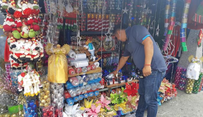 En el mercado de las Cuatro Manzanas, la Bahía, ‘mall del piso’ y locales de comida no harán ofertas porque las ventas están ‘turras’. Comerciantes culpan a las protestas.