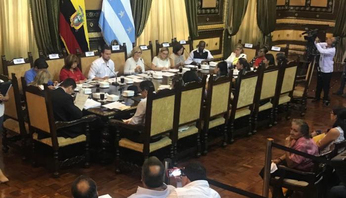 Concejo Cantonal aprueba la sustitución de multas por educación vial y trabajo comunitario.