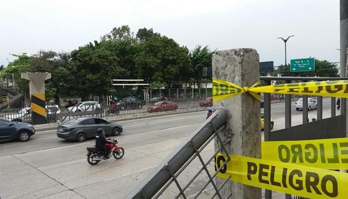 Circulación vehicular se normaliza en la avenida de Las Américas tras colapso de paso peatonal