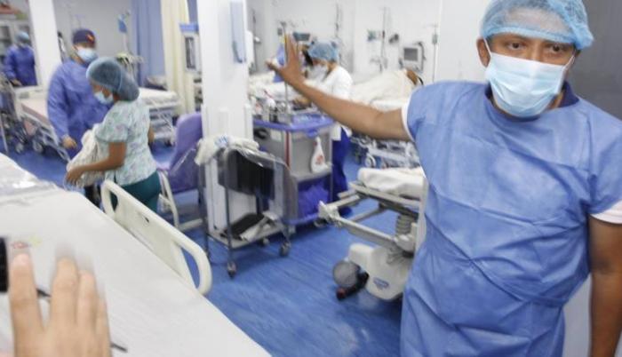 Referencial. Además, los médicosaseguran que entre los planeamientos que requieren está la reducción del 20% del salarios a los contratos de servicios ocasionales.