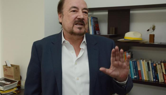 Entrevista a Gustavo Larrea.