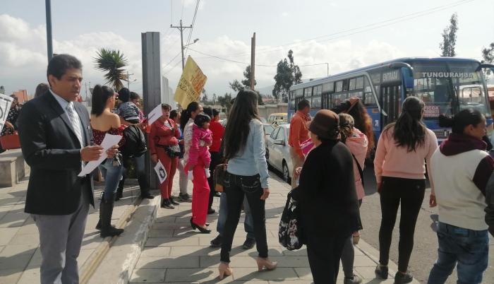 La policía tuvo que resguardar el ingreso a la Unidad Penal por la mucha afluencia de las personas que querían ingresar a la audiencia de sentencia por el padrastro.