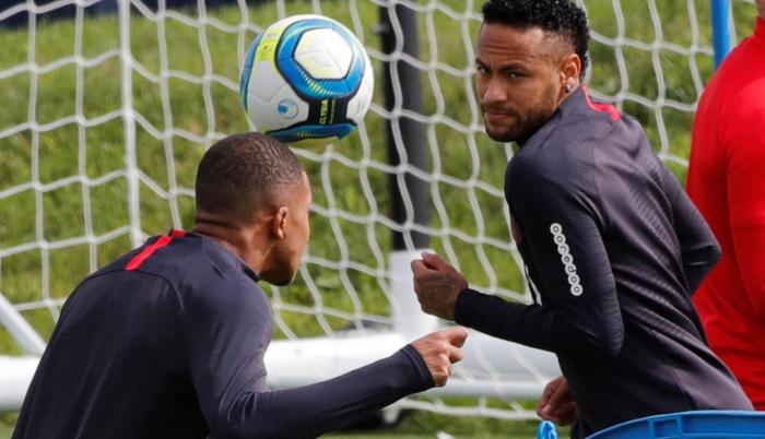 La prioridad de Neymar sería fichar por el Barcelona.