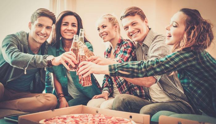 La obesidad se transmite por vínculos sociales.