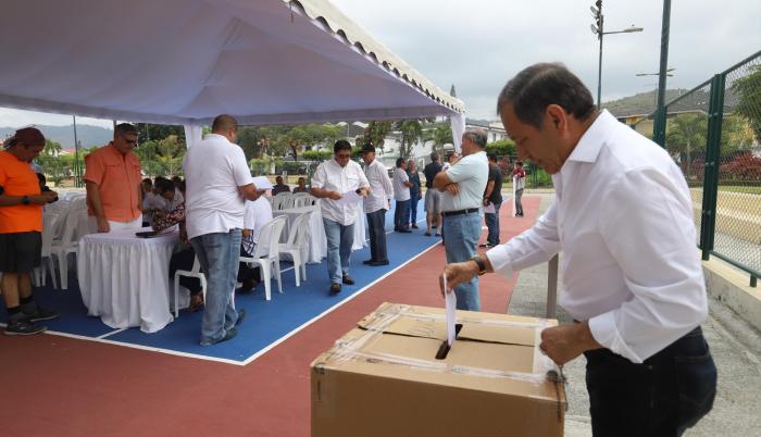 Los habitantes de la urbanización esperan que la nueva directiva logre una mayor integración de la comunidad.