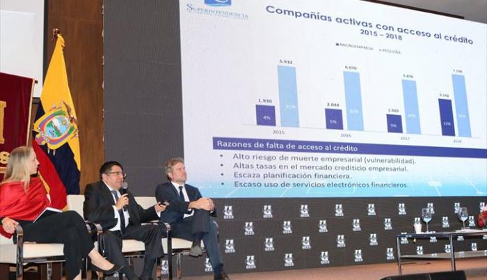 El Superintendente de Compañías, Valores y Seguros, Víctor Anchundia Places.