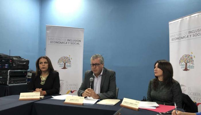 Según el viceministro de Inclusión Económica y Social, Marco Cazco, existen en el país 916.000 beneficiarios de bonos y transferencias de ayuda social.