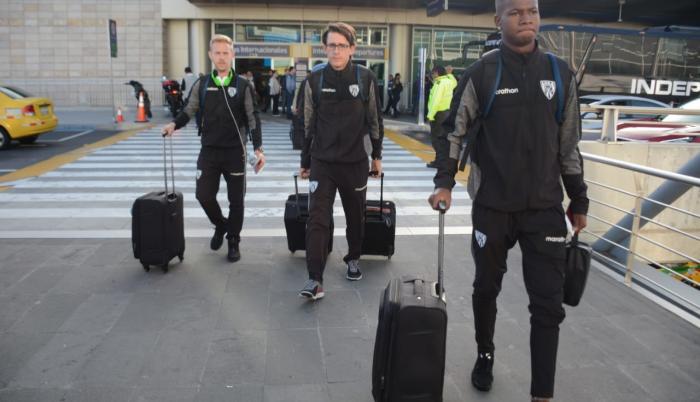 Este miércoles los rayados viajaron a Asunción, donde disputarán la final de la Copa Sudamericana.