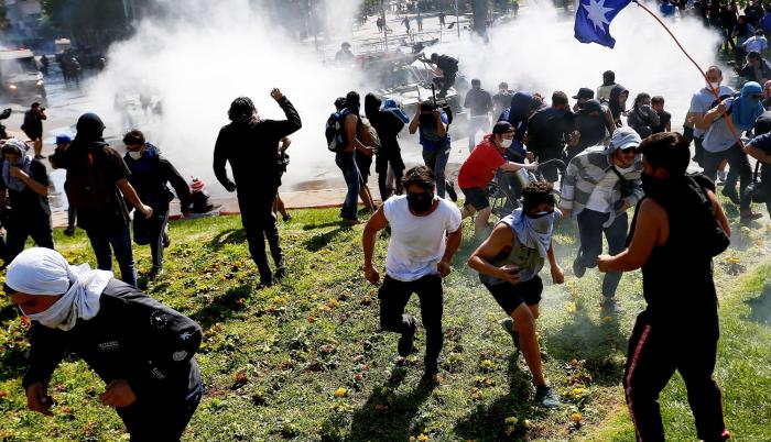 Los disturbios se registran en varias ciudades desde la semana pasada.