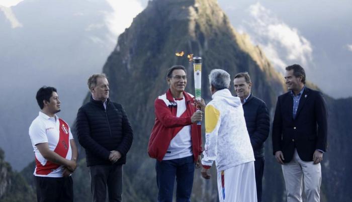 El fuego Panamericano pesa 1,3 kilogramos y mide 63 centímetros.