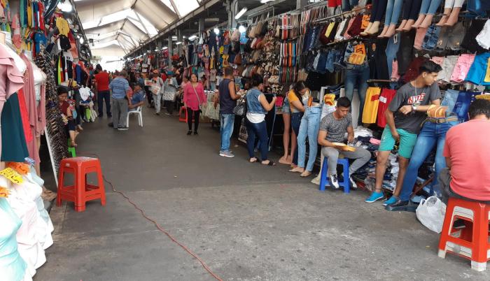 Algunos vendedores de la bahía adelantaron las ofertas con el fin de recuperar lo invertido.