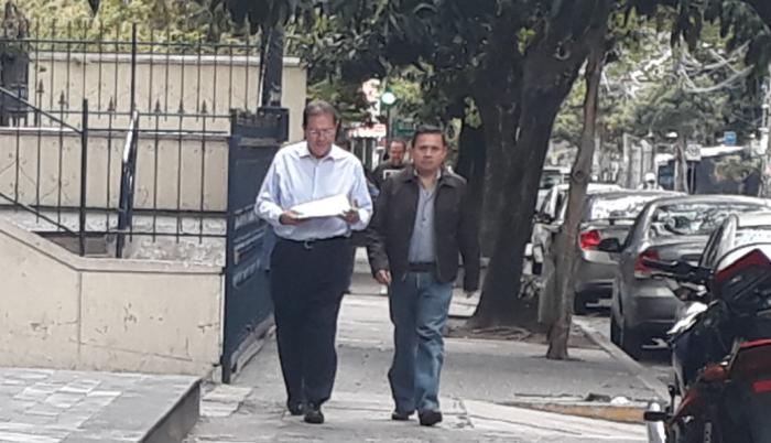 Aunque hasta el momento no existe una cifra exacta sobre los daños al patrimonio, el vicealcalde de Quito, Santiago Guarderas, considera que supera el medio millón de dólares.