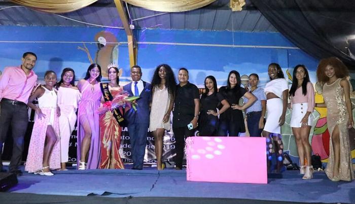 Mary Jane Van der Kleijn Rivas es la Miss Belleza del Barrio.