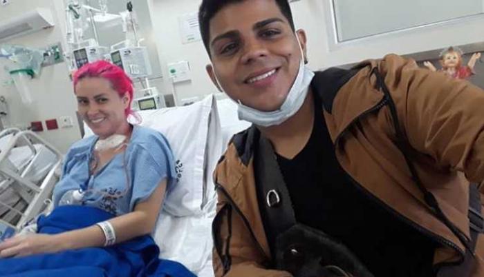 La Fucsia, junto a su esposo Jeyce.