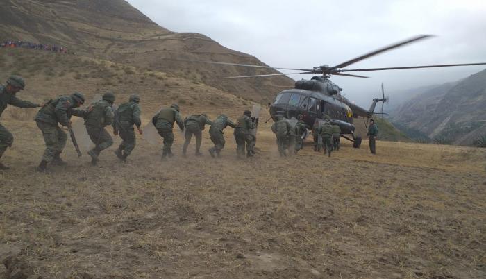 Rescate del grupo de militares retenidos en Nizag, Alausí, provincia de Chimborazo.