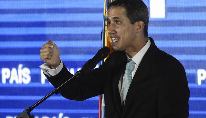 “Habrá serias consecuencias para aquellos que intenten subvertir la democracia y dañar a Guaidó”, señaló en Twitter el asesor de Seguridad Nacional de la administración de Donald Trump, John Bolton.