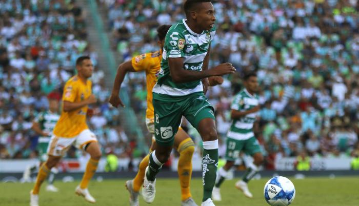 El exatacante de Emelec ya entrena con normalidad en el equipo del Santos Laguna.