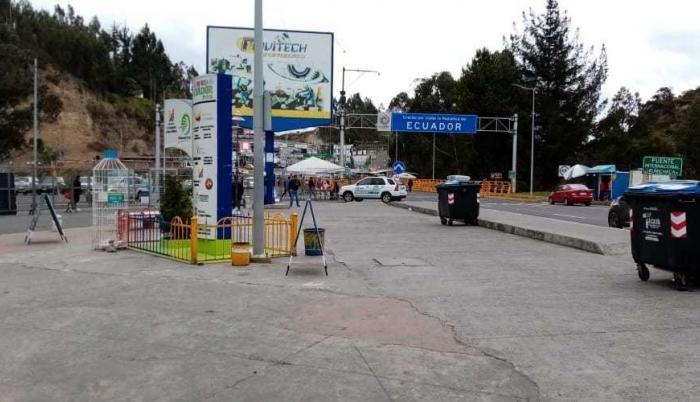 Puente Internacional Rumichaca, en la frontera norte entre Ecuador y Colombia. El reglamento estipula capacitar a servidores públicos en temas enfocados al control de territorios fronterizos.