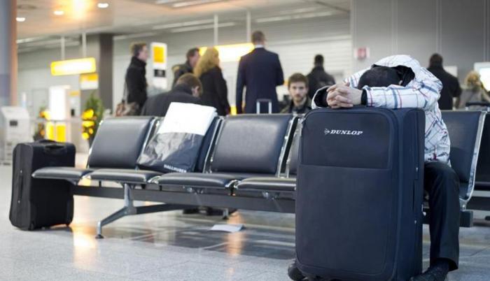 Así como en ‘Duro de Matar 2’, el hecho fue difundido por un periodista que pretendía viajar en el mismo vuelo que ellos.