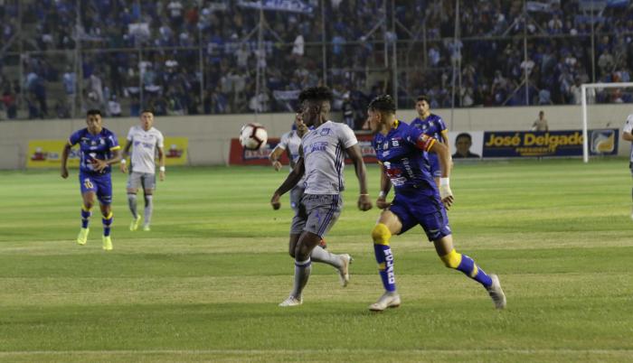 Tras la igualdad, Emelec se quedó en la 9na casilla de la tabla con 7 unidades y Delfín con 10 puntos en 5ta posición de la LigaPro.