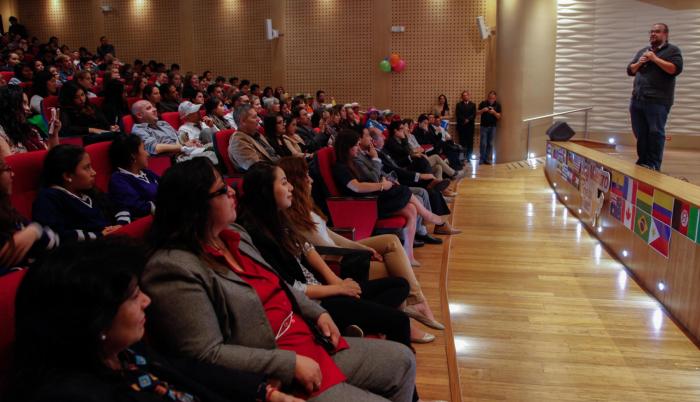 Profesores voluntarios ganaban menos del sueldo básico. La propuesta inicial planteada por fundación Edificar, establecía un costo de $ 12.684 anual por docente, $ 1.057 cada mes.