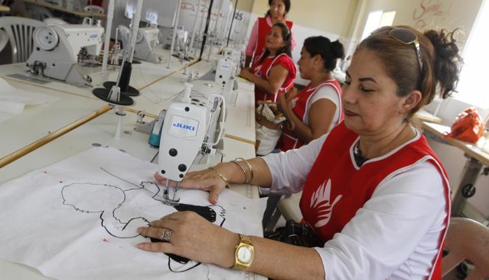 Imagen referencial. La empresa textil acumula un excesivo número de trabajadores informales.