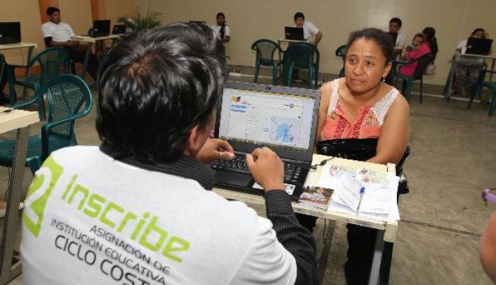 Los padres de familia que no tengan Internet en casa pueden acudir a los infocentros o distritos educativos para recibir apoyo.