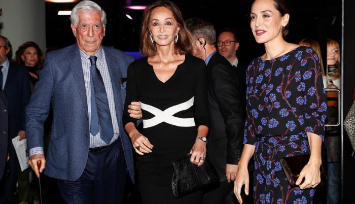Con su novia, Isabel Preysler y Tamara Falcó.