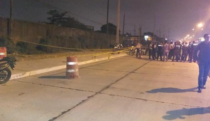 Este suceso ocurrió la noche del martes en el kilometro 15 de la vía a Daule.
