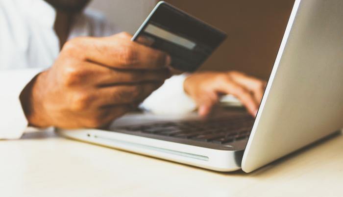 El Black Friday y los días de descuentos en general son fechas especiales para los cibercriminales que se aprovechan de los compradores menos atentos en línea.