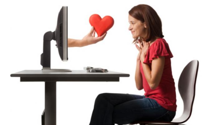 Los enamorados 3.0 poseen dificultades para relacionarse de forma directa con los demás, que se escudan en las plataformas digitales.
