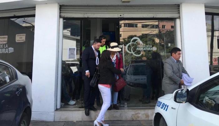 La causa legal continúa siendo investigada.