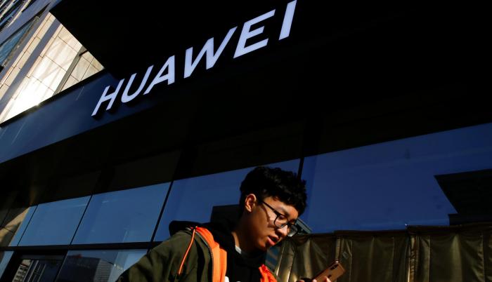Imagen de archivo de una tienda de Huawei en Beijing, China. La gigante asiática ha emitido un comunicado para referirse a la situación comercial con Google.
