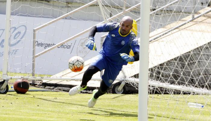 Luis Fernández de Aucas, es jugador con mayor edad de los playoff, tiene 41 años.
