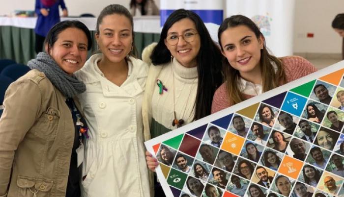 Funcionarias de Ambiente y otras instituciones durante el taller.
