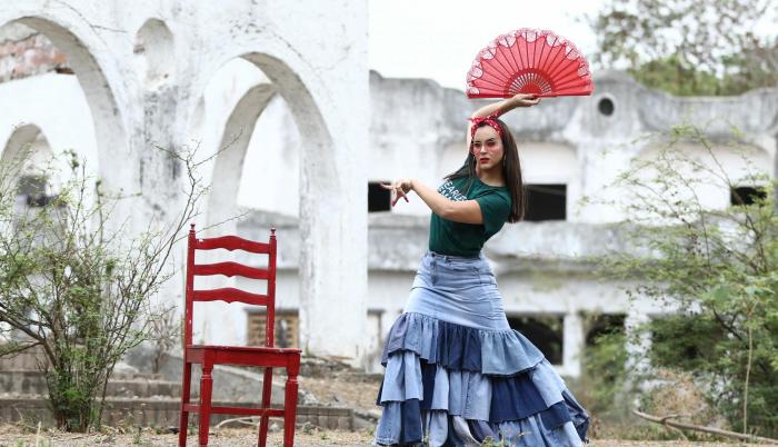 Adum inició su formación como bailarina a los 4 años.
