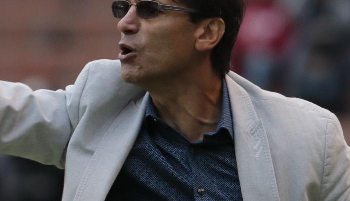 El entrenador lleva cinco años exitosos en el proyecto del Delfín, subió de la B a la A. Le ha tocado armar varias veces el equipo.