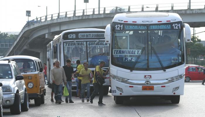 El ajuste a los precios del transporte se da, luego de la presión generada por el gremio de transporte.