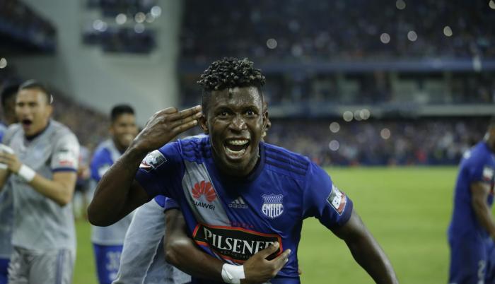 El de Fernando Pinillo, de Emelec, sería uno de los nombres que maneja la dirigencia torera para reforzar la zaga central.