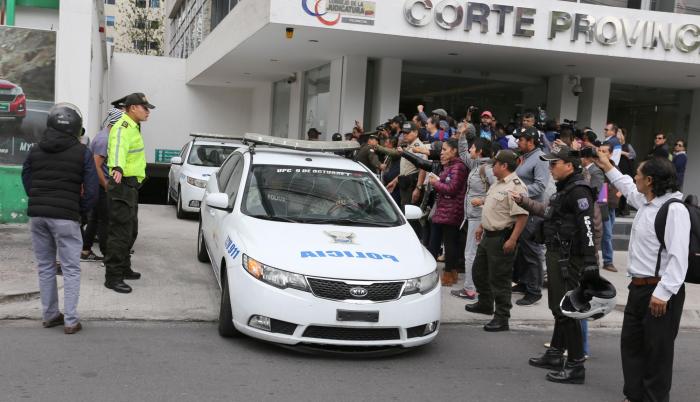 Audiencia. El martes, el presidente de la Corte de Pichincha, Julio Arrieta, dictó la prisión de Paola Pabón.